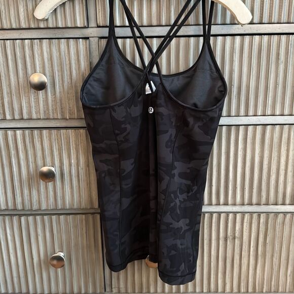 Lululemon Free To Be Tank Incognito Camo Multi Grey size 8 - Picture 7 of 10
